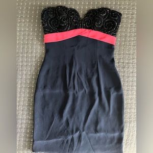 Fine party dress embroidered in fine stones